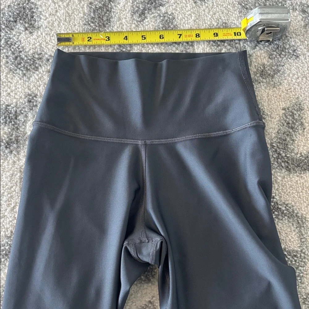 like NEW ALO Yoga airlift Charcoal Leggings Sz XS - Picture 5 of 6
